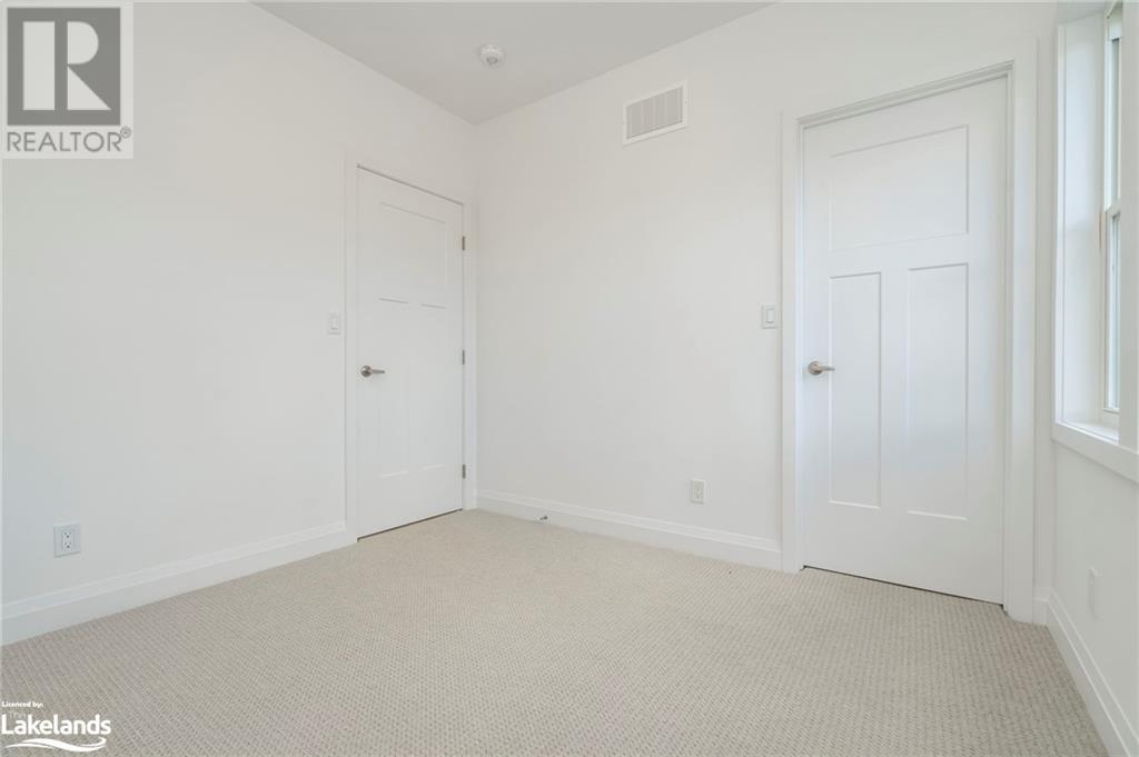 24 DANIELLE Crescent