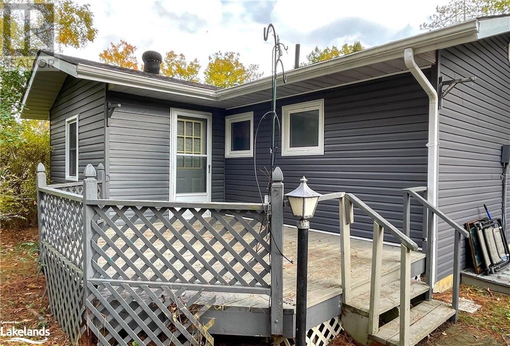 9 CARRUTHERS Street S