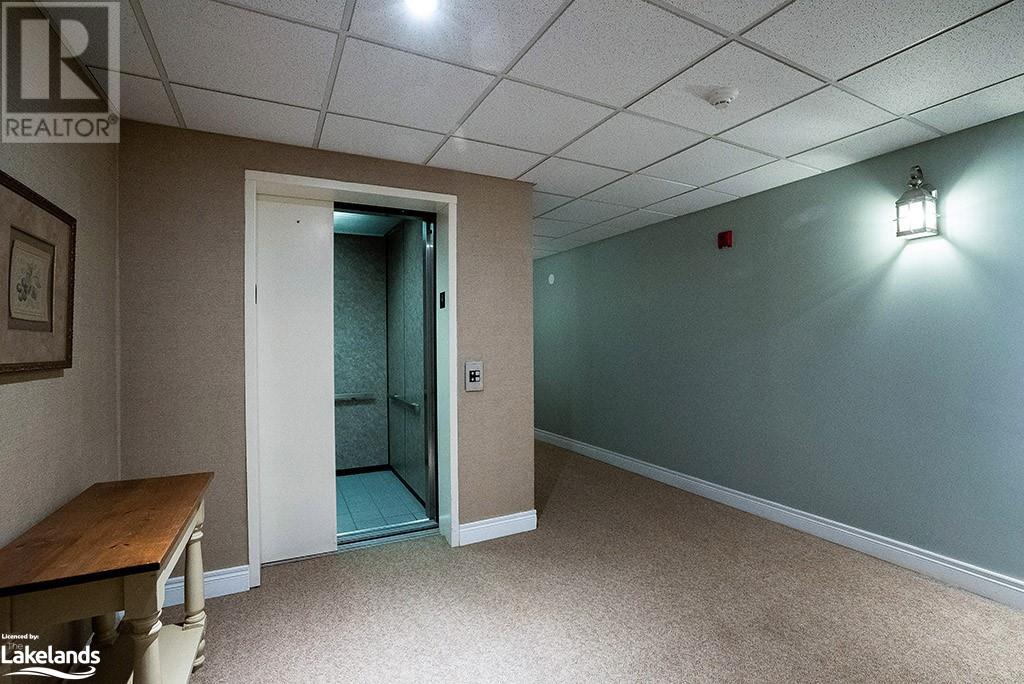 10 BAY Street E Unit# 208