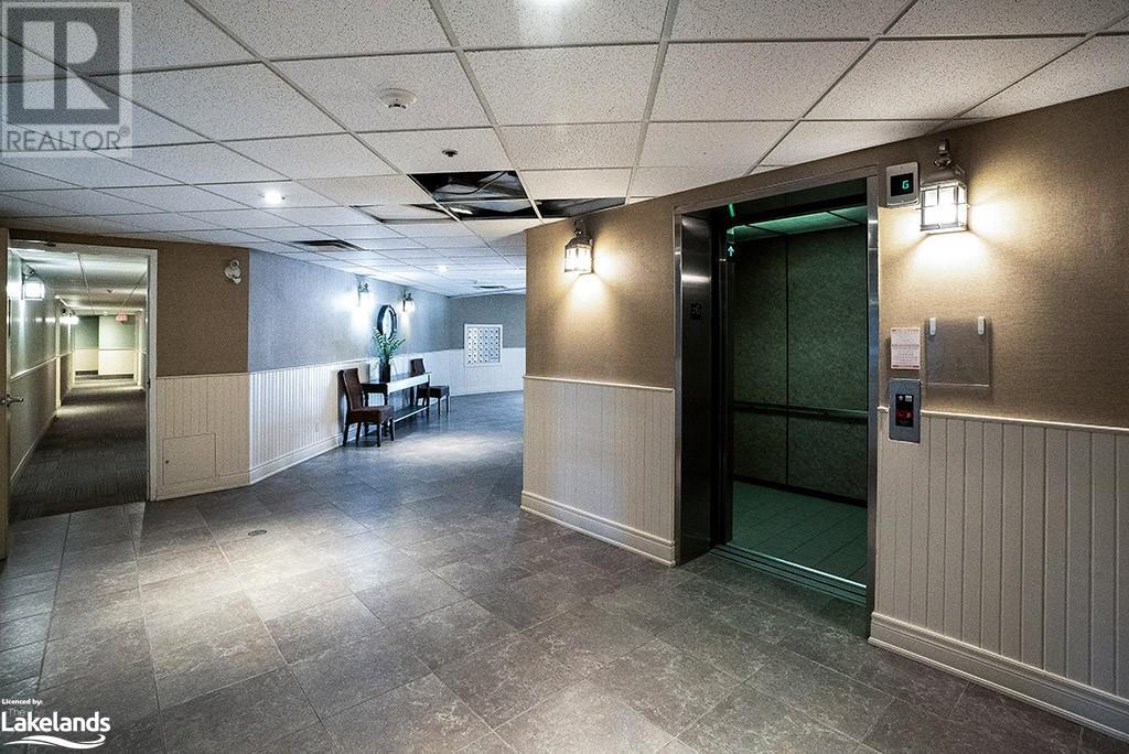 10 BAY Street E Unit# 208