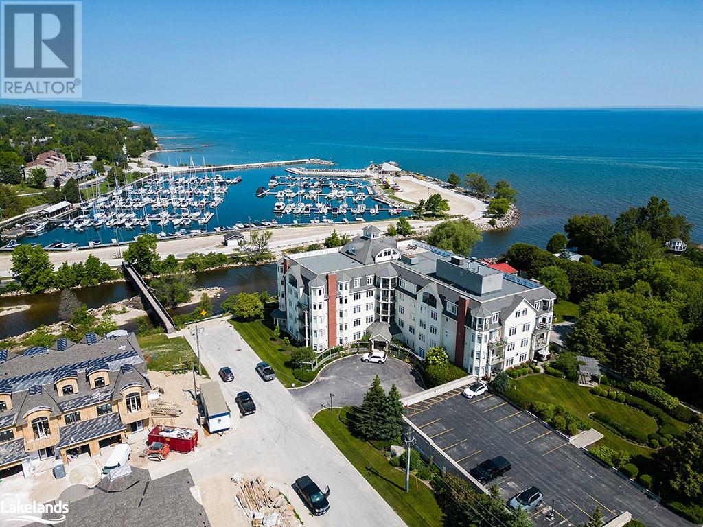 10 BAY Street E Unit# 208