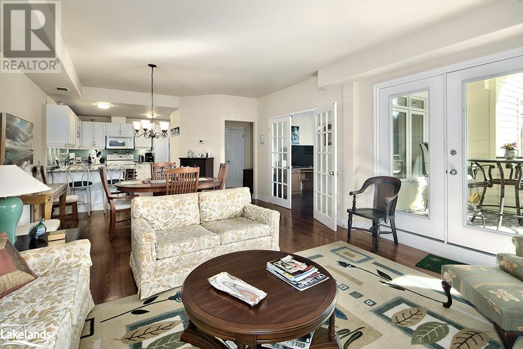 10 BAY Street E Unit# 208