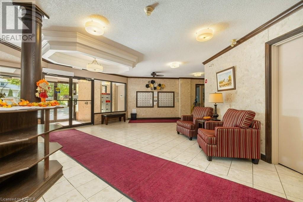 675 DAVIS Drive Unit# 501