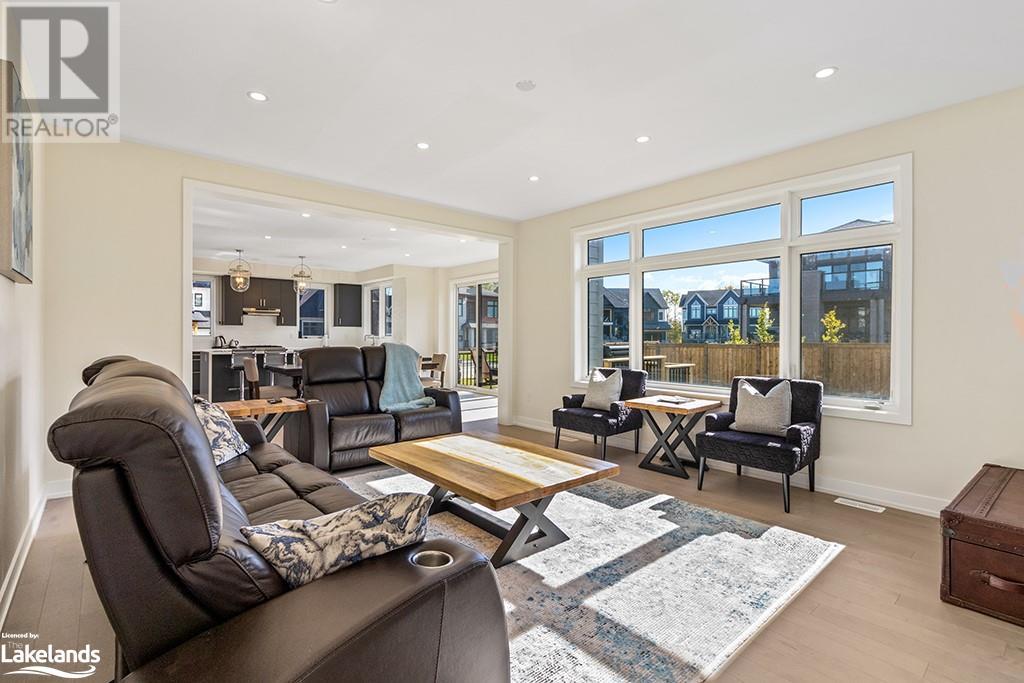 157 SPRINGSIDE Crescent