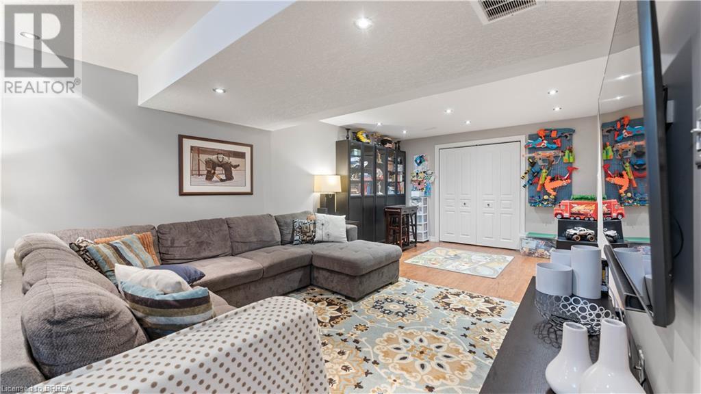 36 IRONGATE Drive