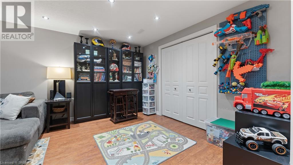 36 IRONGATE Drive