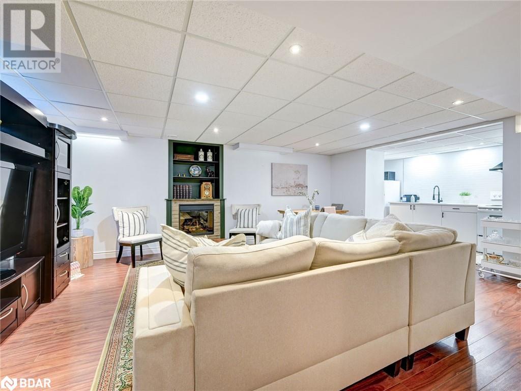 62 DUNNING Drive