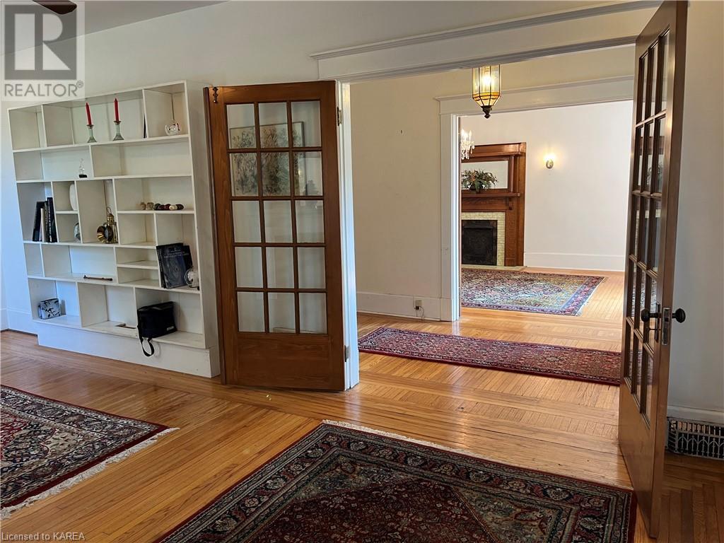 463 ELVA Avenue