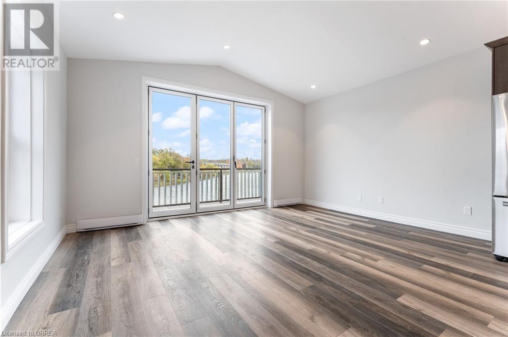 19 GRAND RIVER Street N Unit# 202