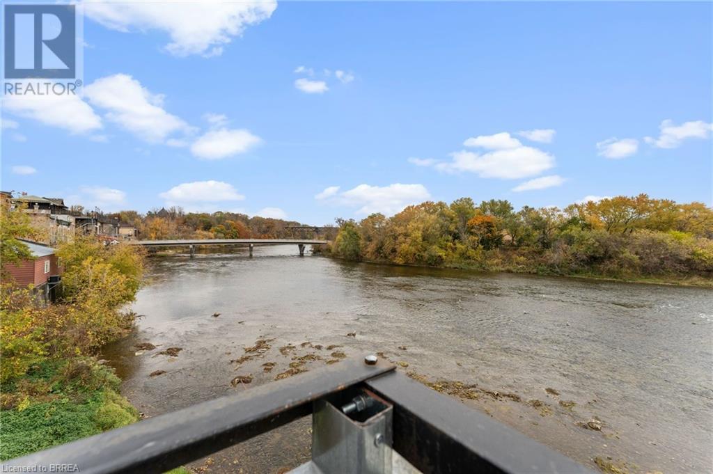 19 GRAND RIVER Street N Unit# 202