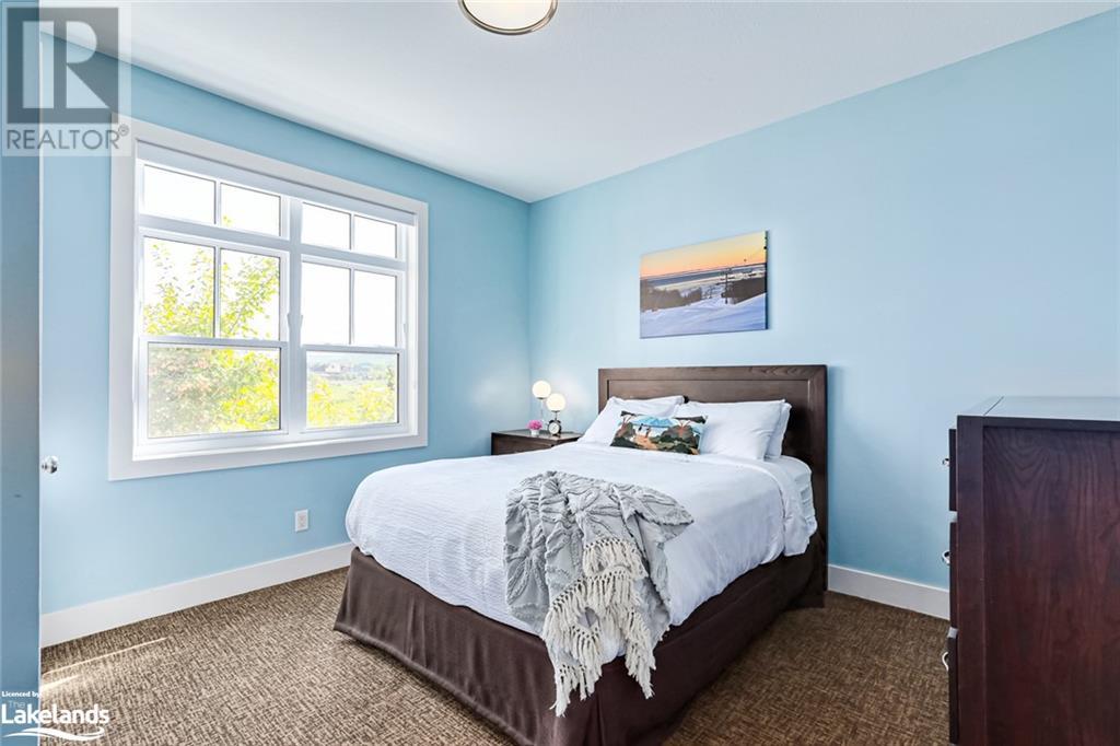 125 FAIRWAY Court Unit# 221