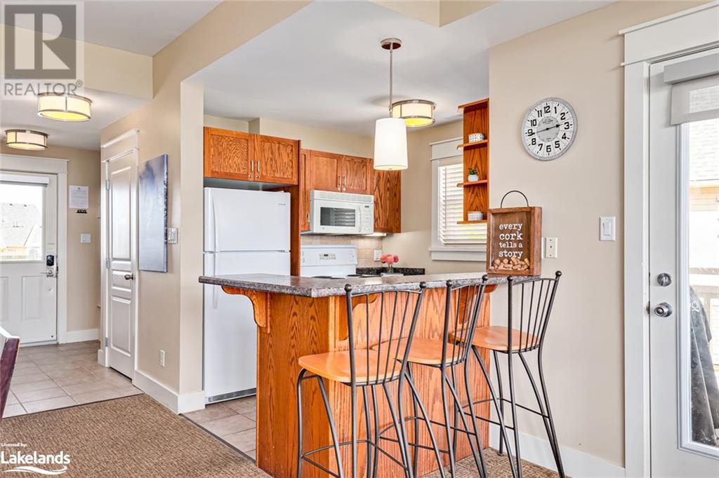 125 FAIRWAY Court Unit# 221