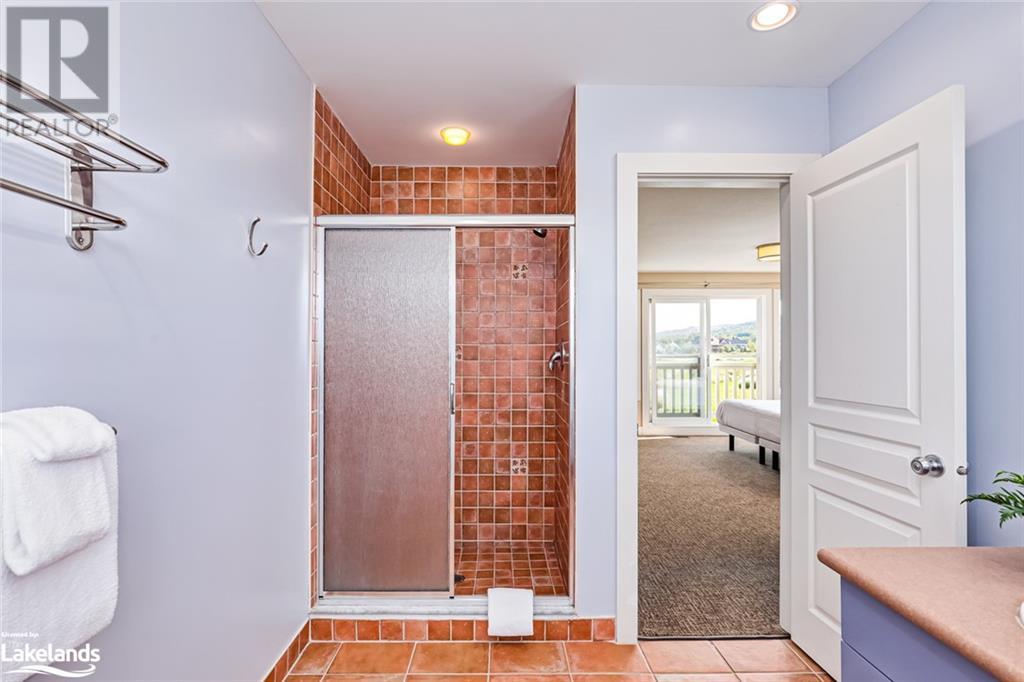 125 FAIRWAY Court Unit# 221
