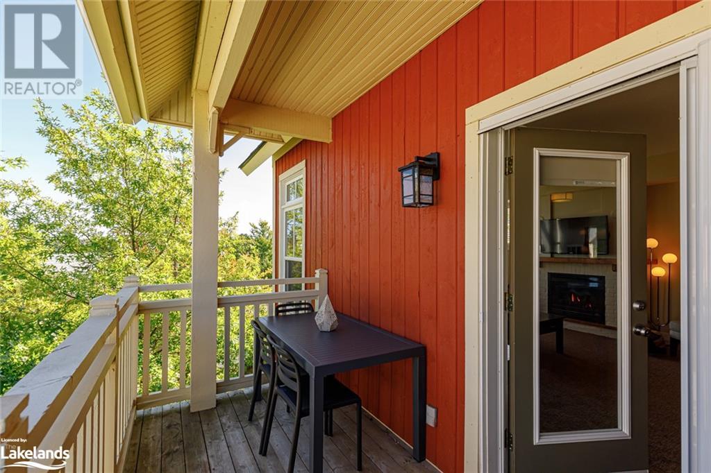 125 FAIRWAY Court Unit# 221