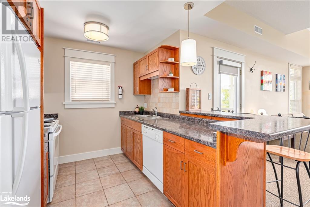 125 FAIRWAY Court Unit# 221
