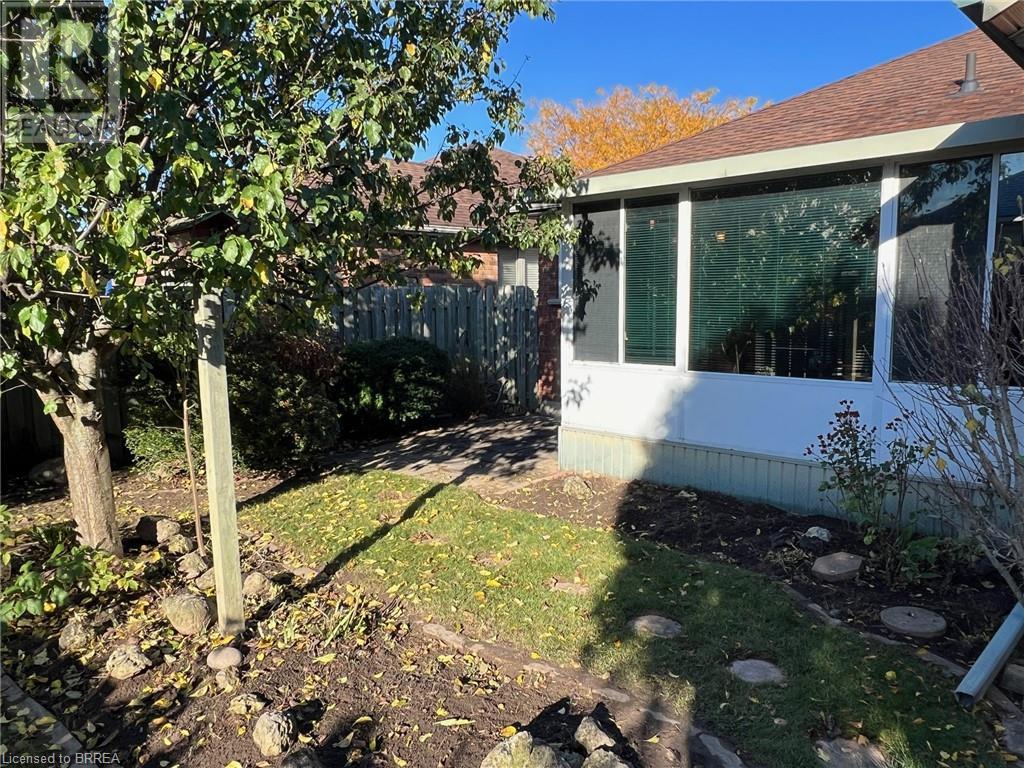 10 JOHNSON Crescent
