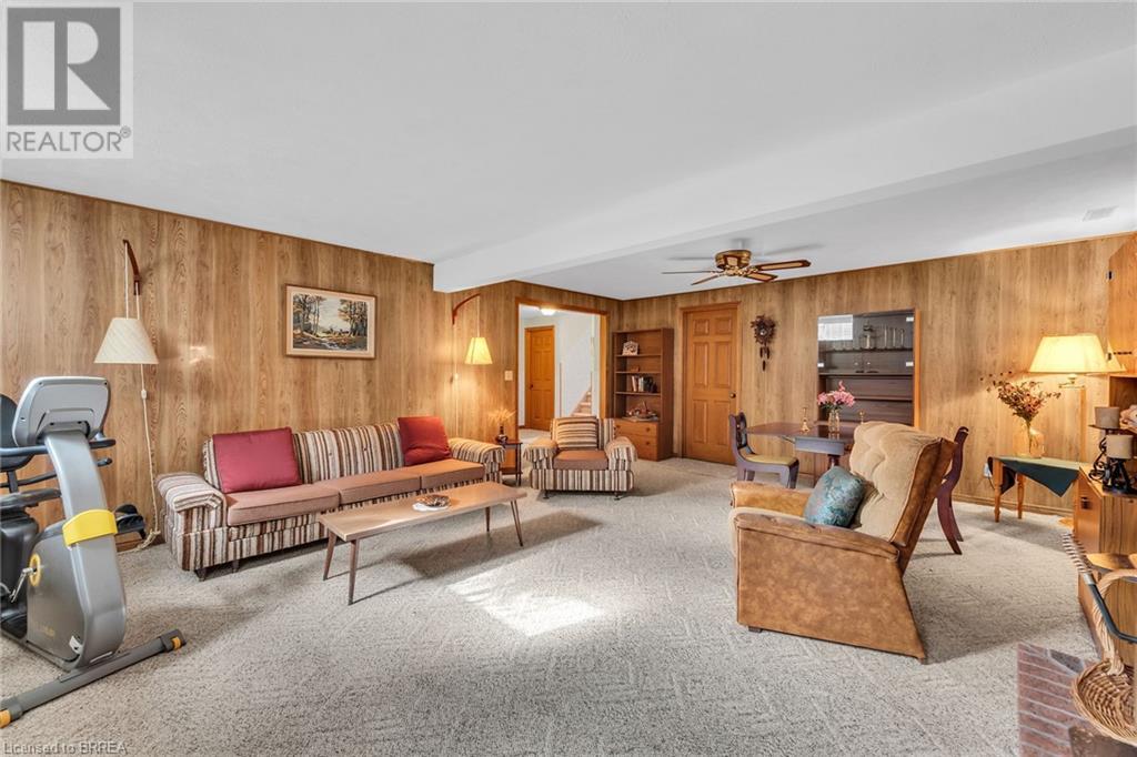 10 JOHNSON Crescent