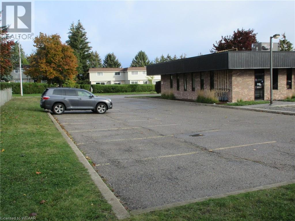 65 SPRINGBANK Avenue Unit# 3