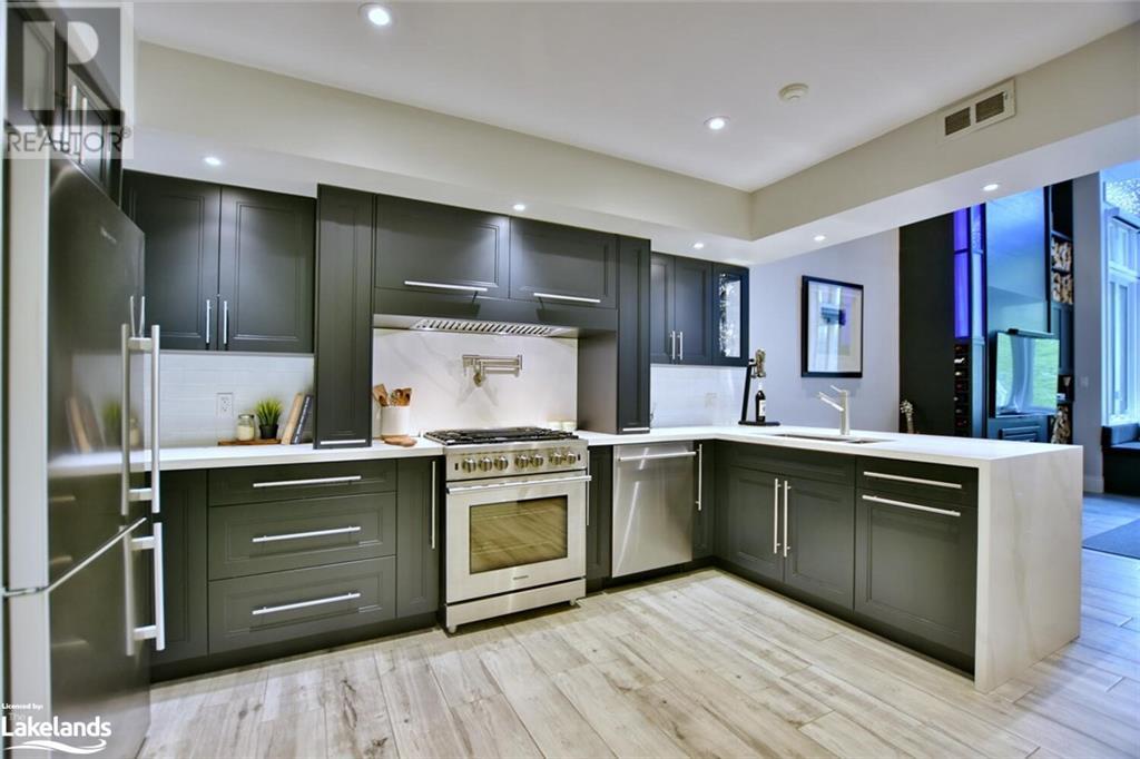 796404 19 GREY Road Unit# 204