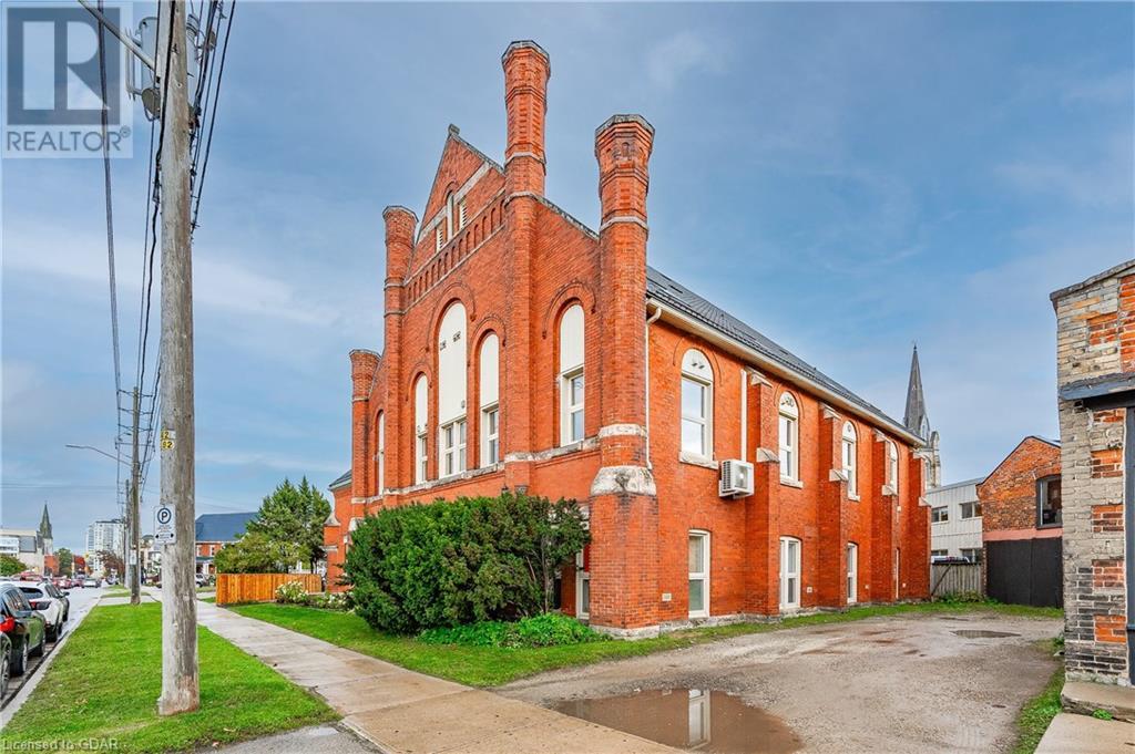 200 WOOLWICH Street Unit# 204