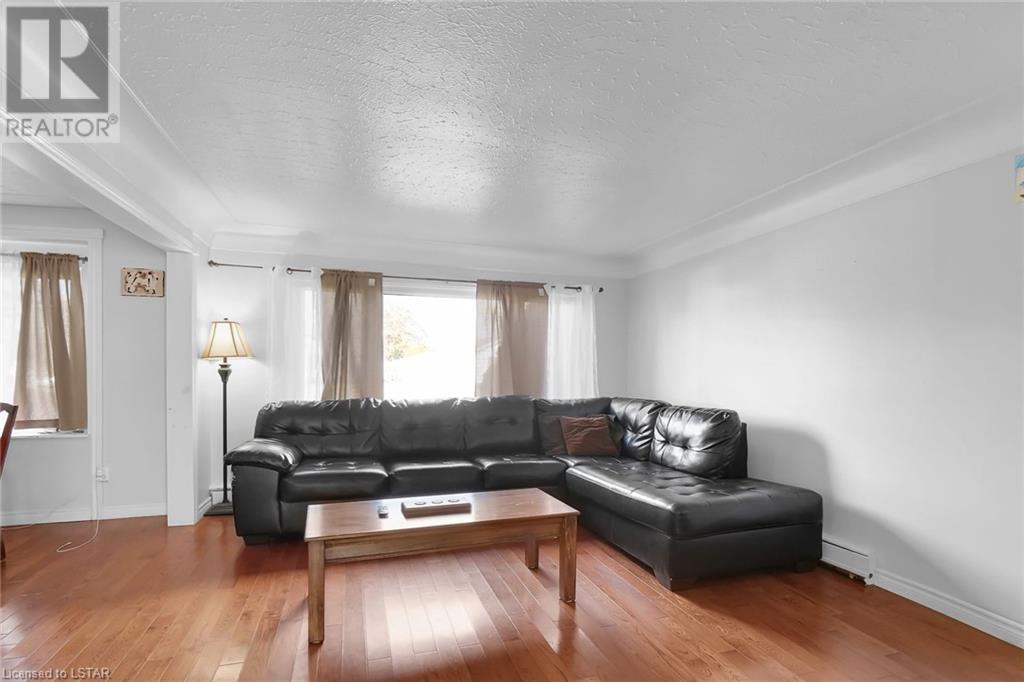 213 FOREST Avenue