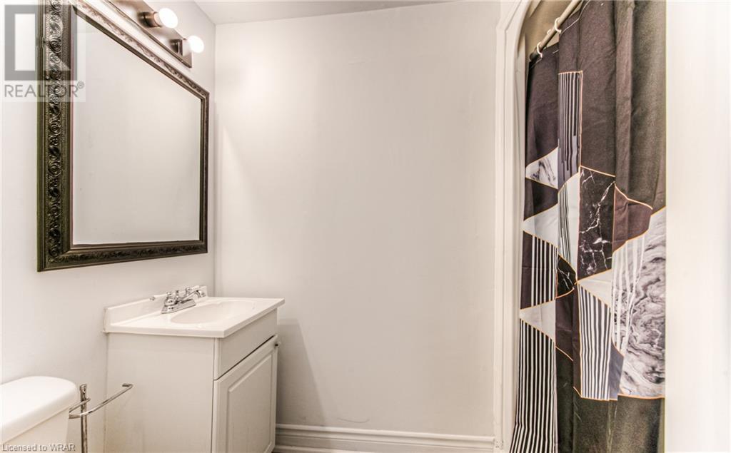 100 LILLIAN Drive Unit# B