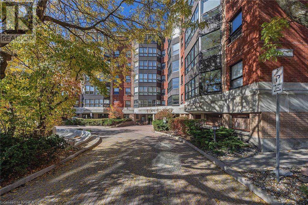 675 DAVIS Drive Unit# 613