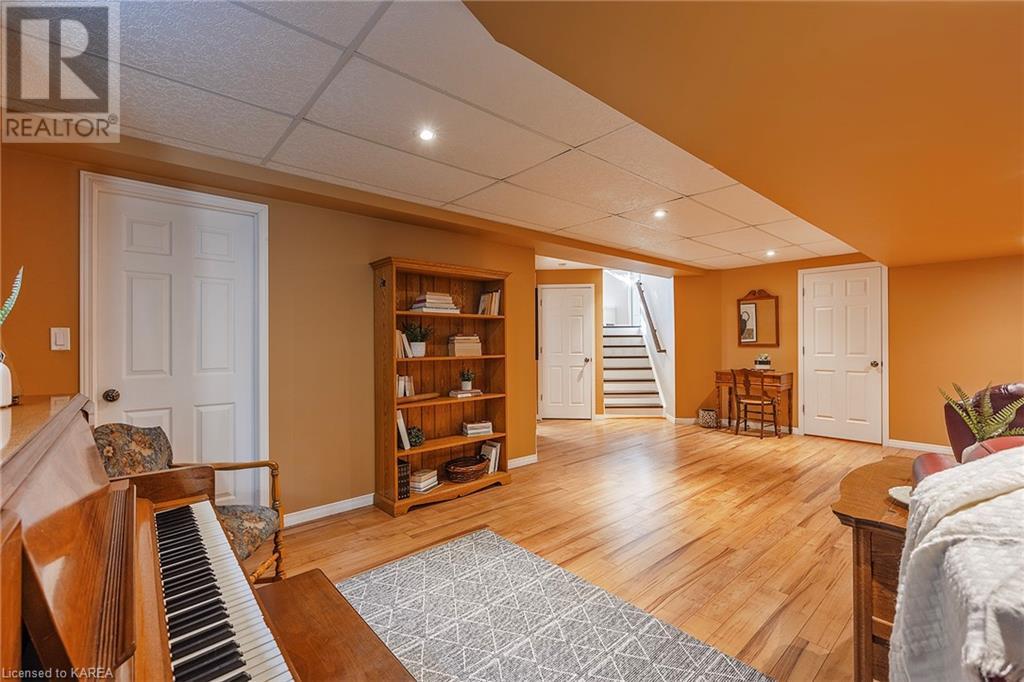 264 HONEYWOOD Avenue