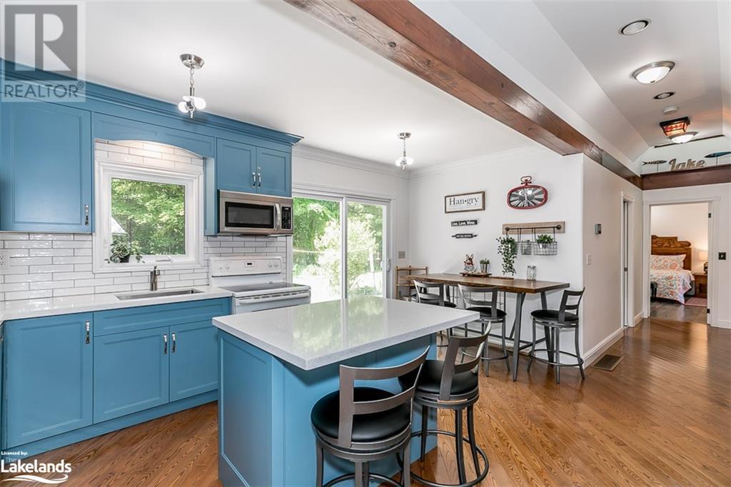2440 CHAMPLAIN Road