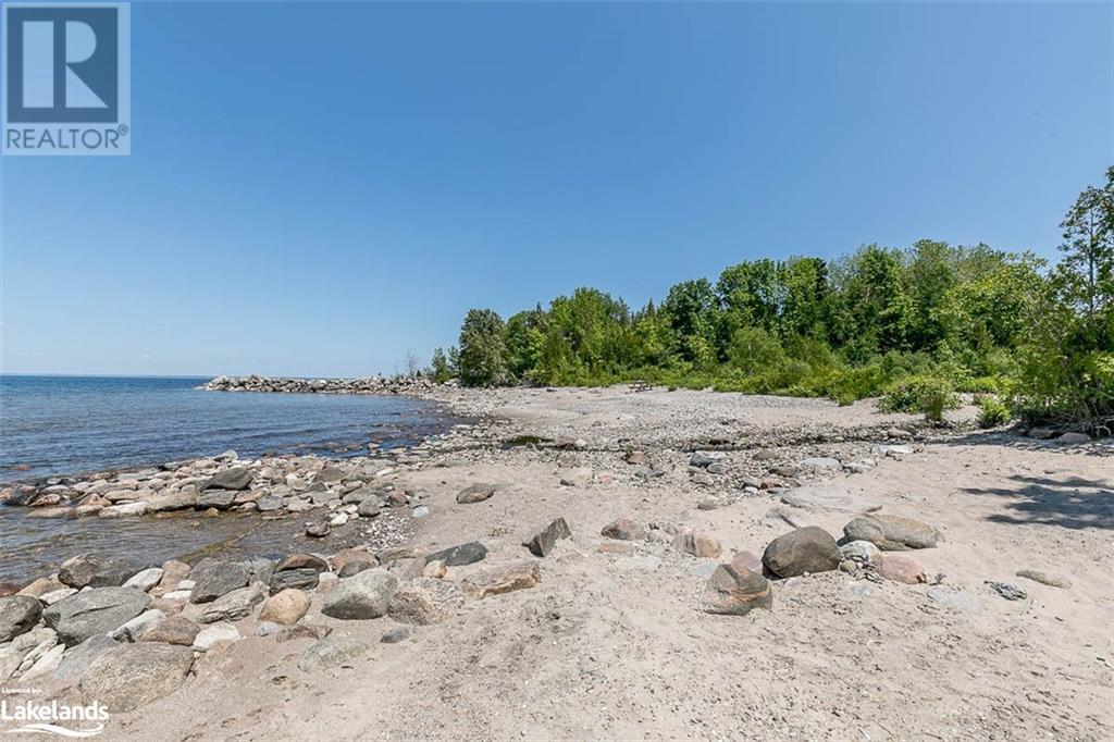 2440 CHAMPLAIN Road