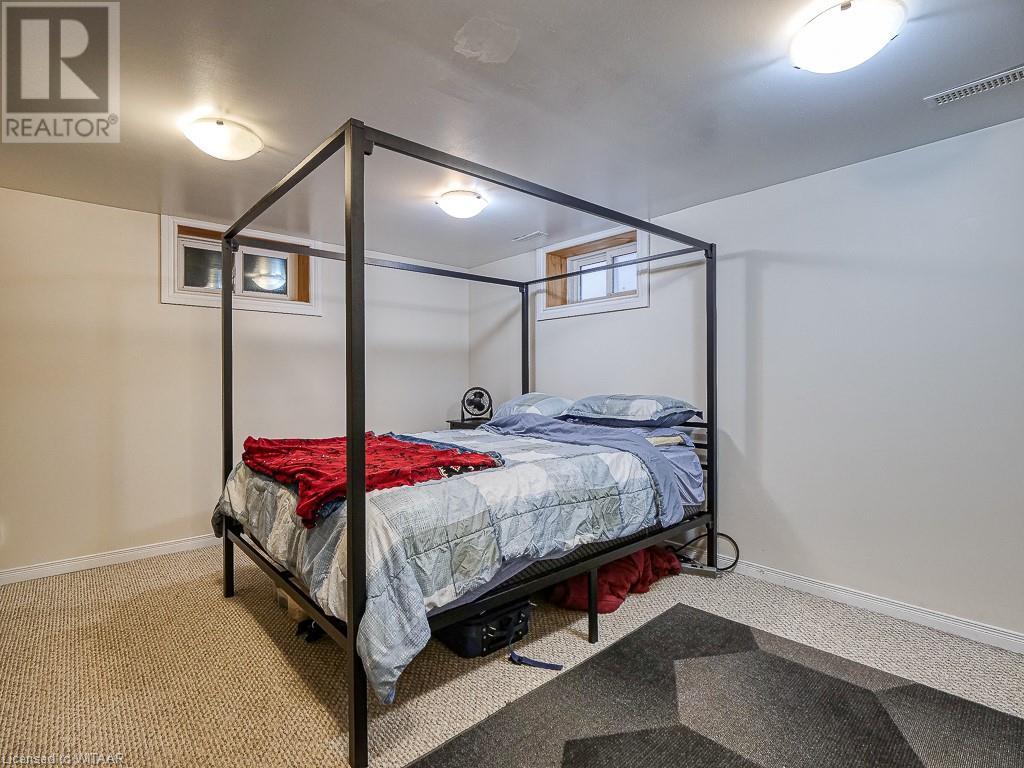 277 VANSITTART Avenue