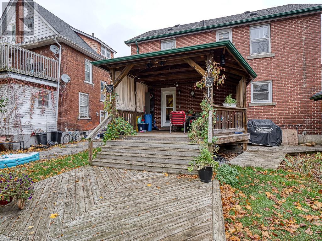 277 VANSITTART Avenue
