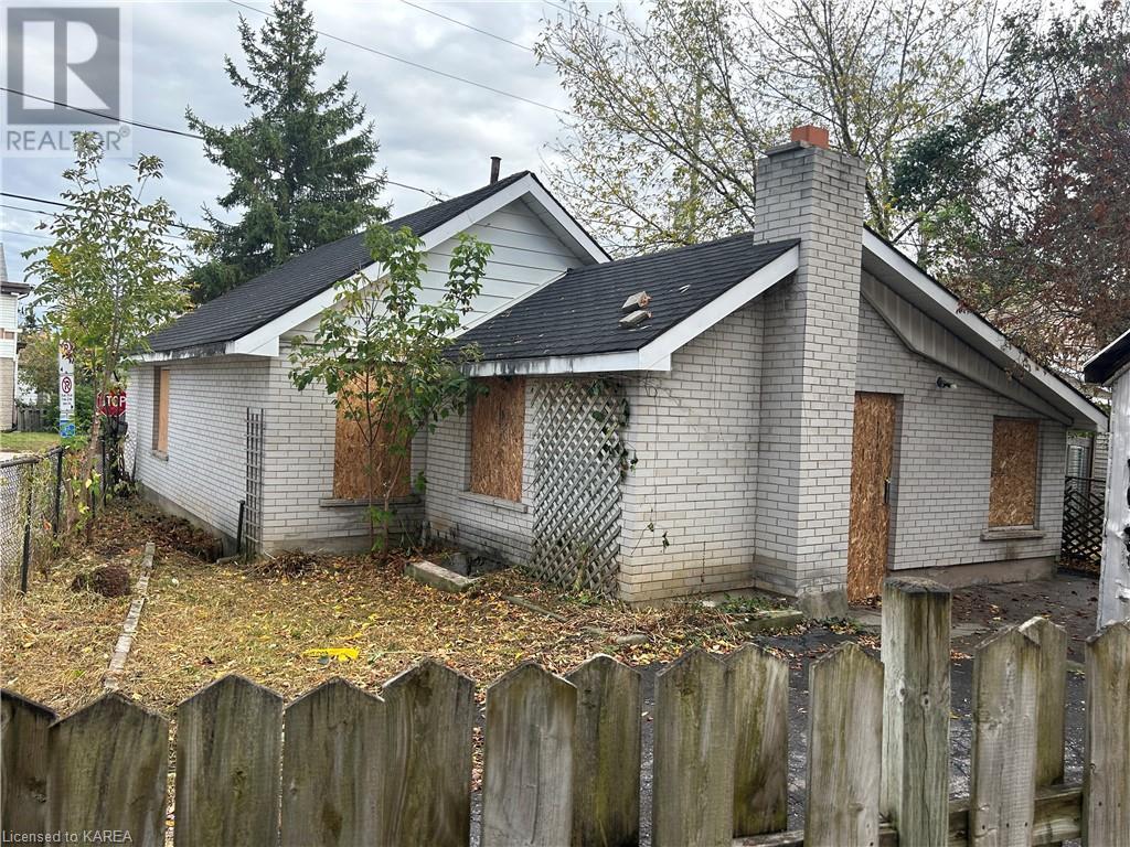 296 DIVISION Street
