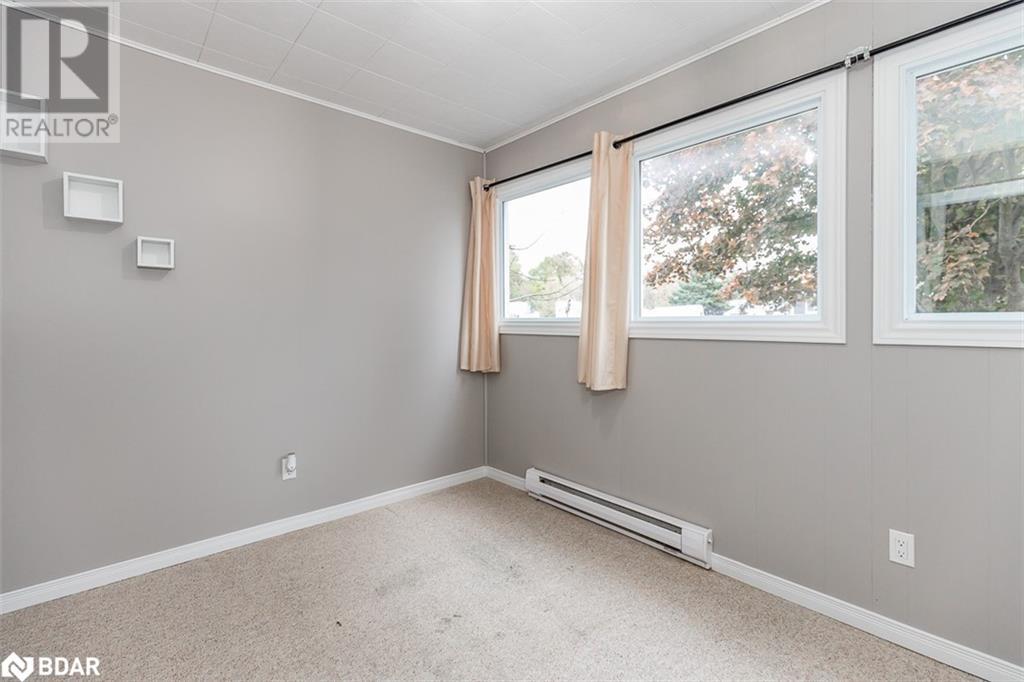 62 HOOVER Crescent