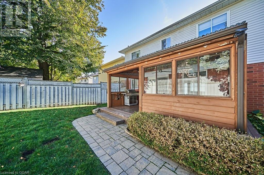 120 BASSETT Boulevard