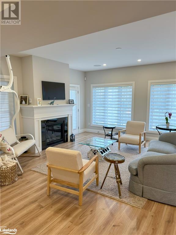 104 BLACK WILLOW Crescent