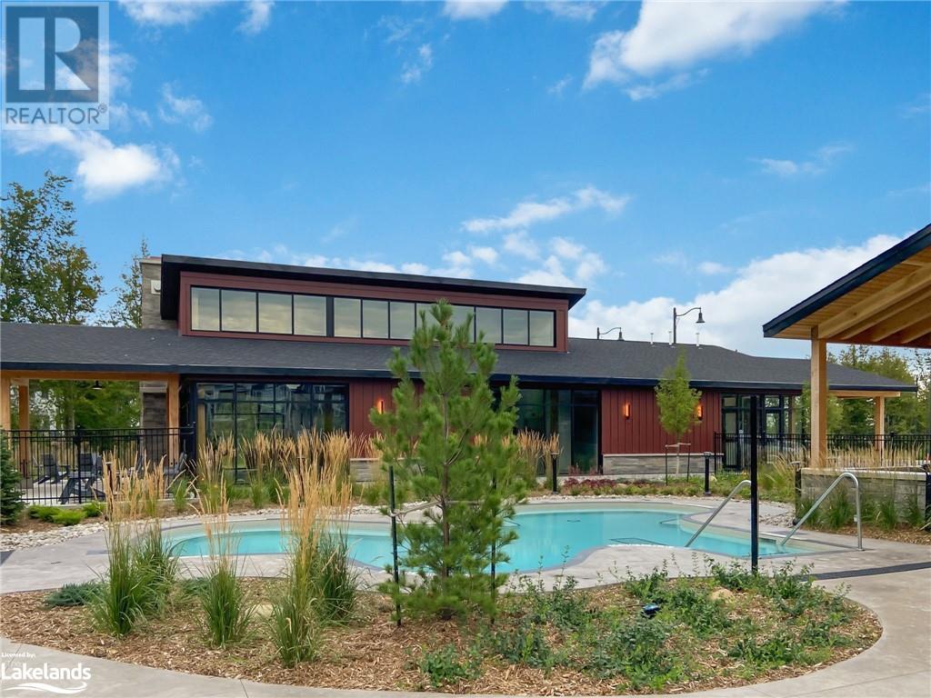 104 BLACK WILLOW Crescent