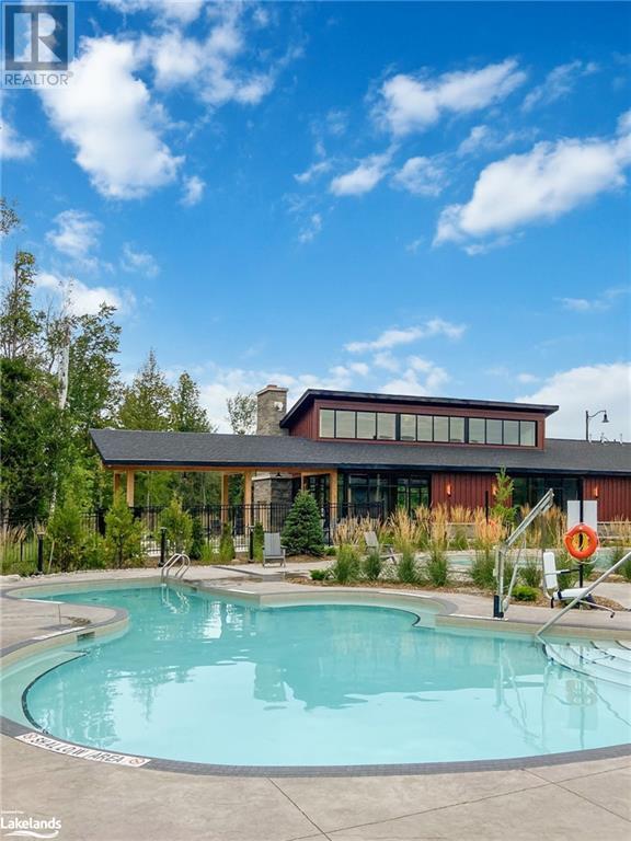 104 BLACK WILLOW Crescent