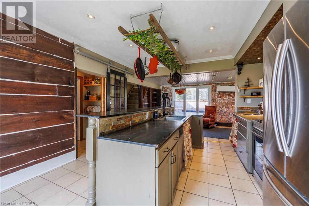 118 WEST QUARTERLINE RD Line