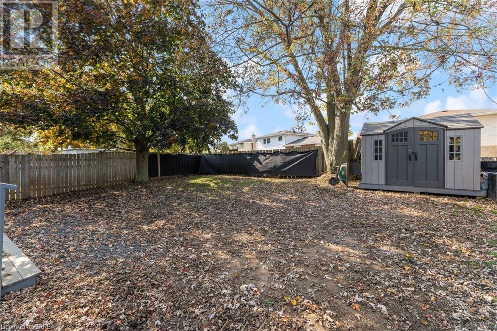 10 GARDEN Crescent
