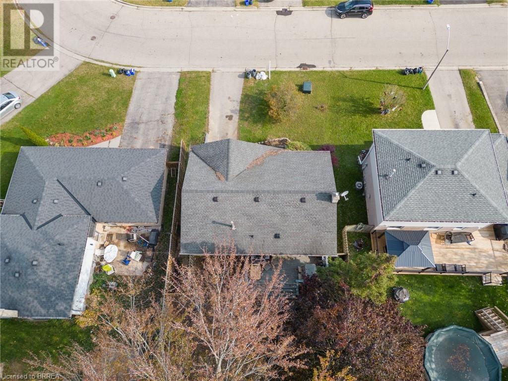 10 GARDEN Crescent
