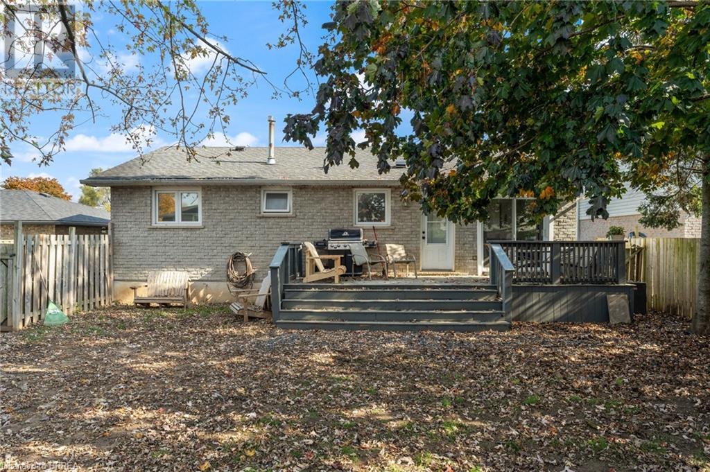 10 GARDEN Crescent