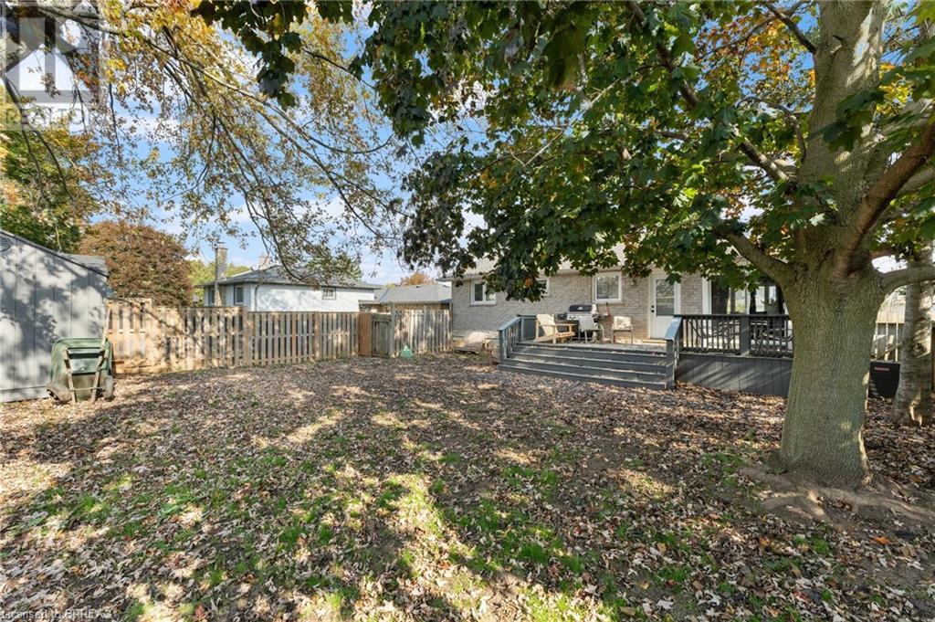 10 GARDEN Crescent