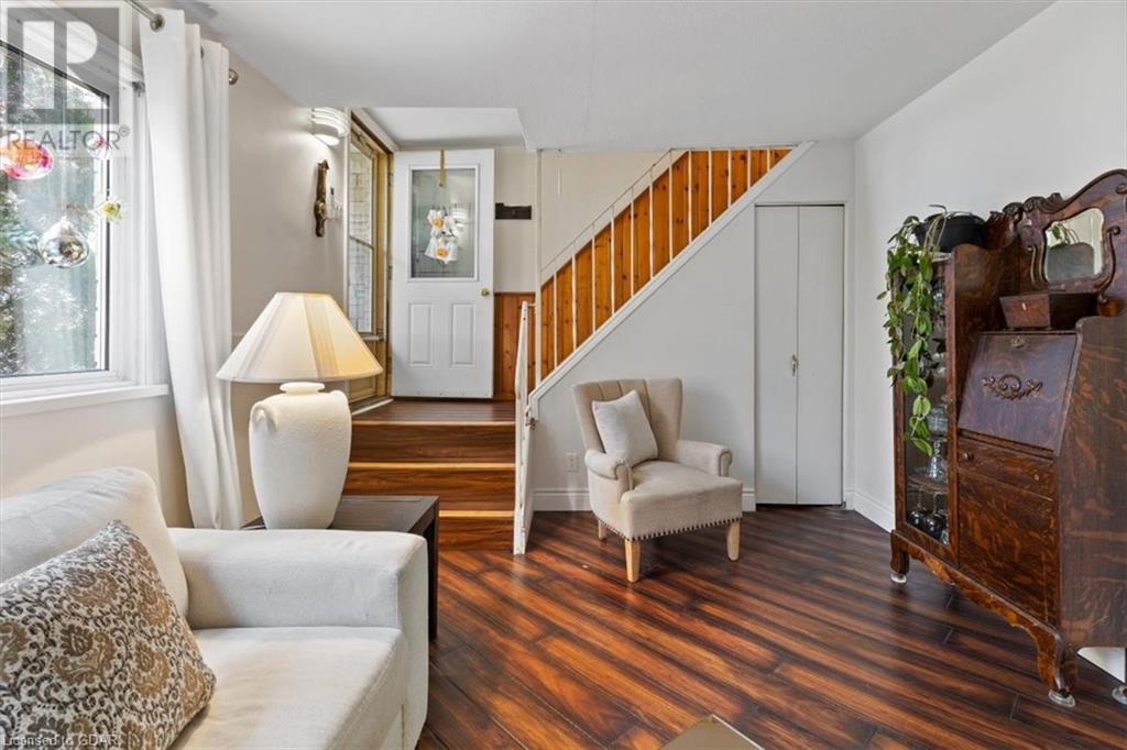 297 WELLINGTON RD 7