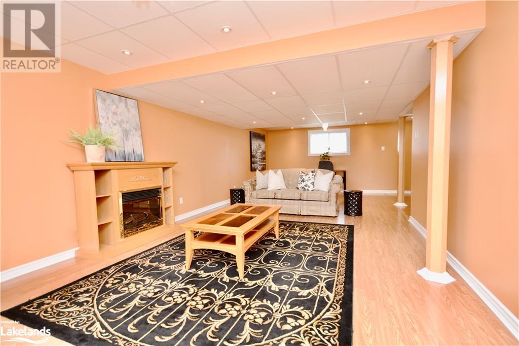 60 CHERRY SANDS Crescent