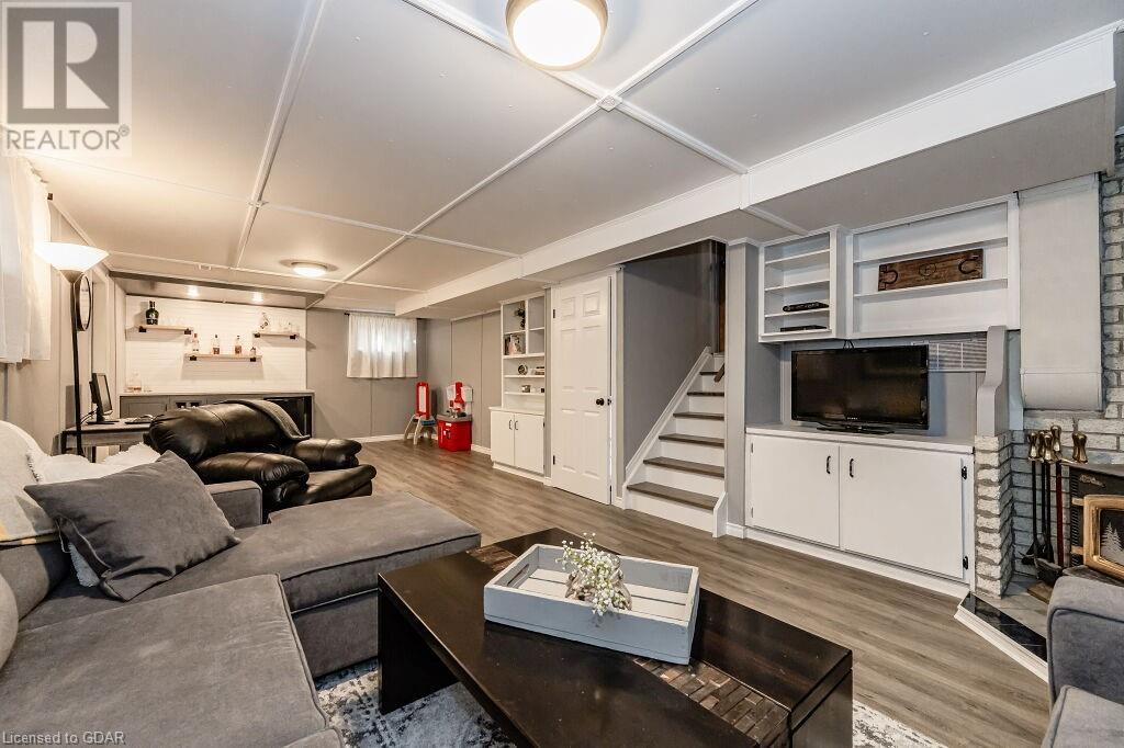 47 MAYFIELD Avenue