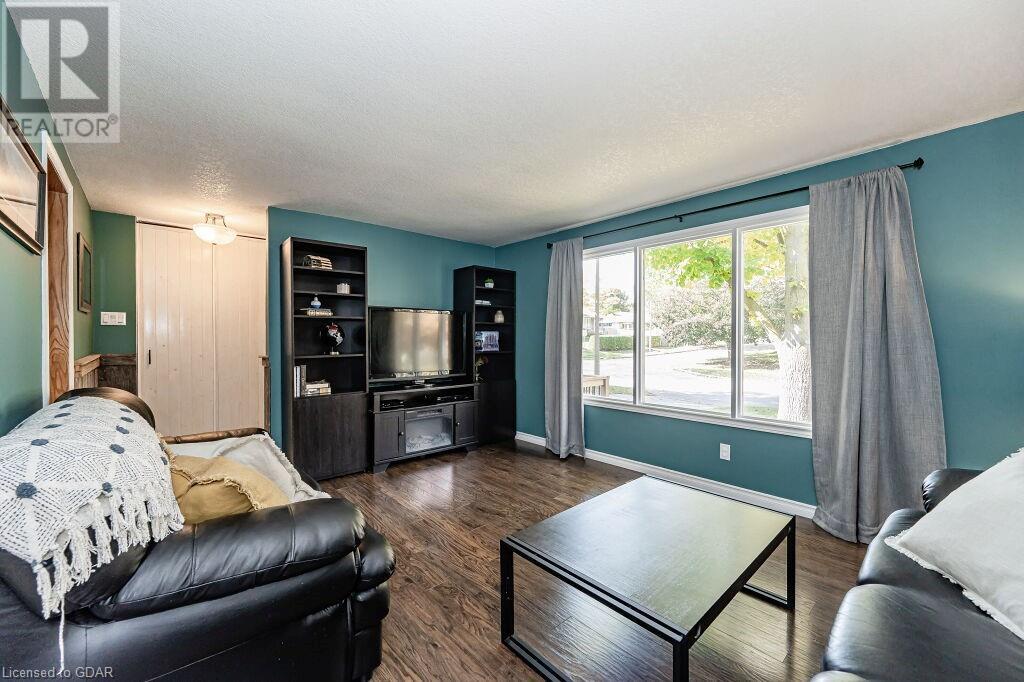 47 MAYFIELD Avenue