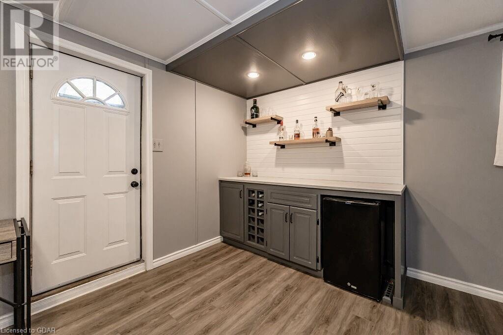 47 MAYFIELD Avenue