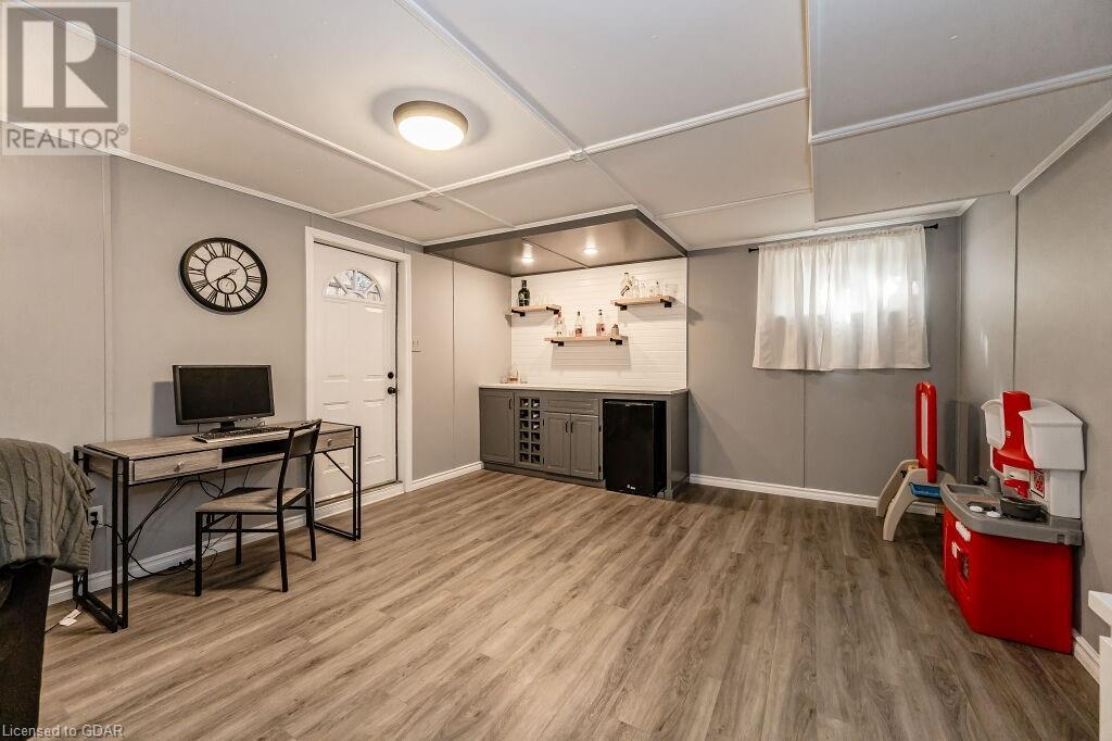 47 MAYFIELD Avenue
