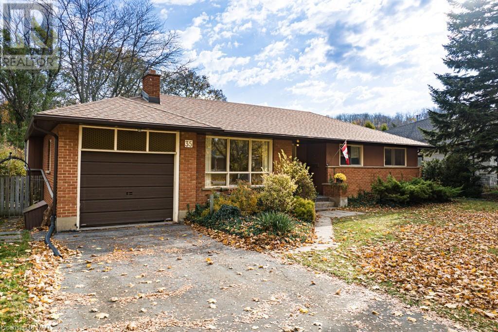 35 NORTHCLIFF Drive